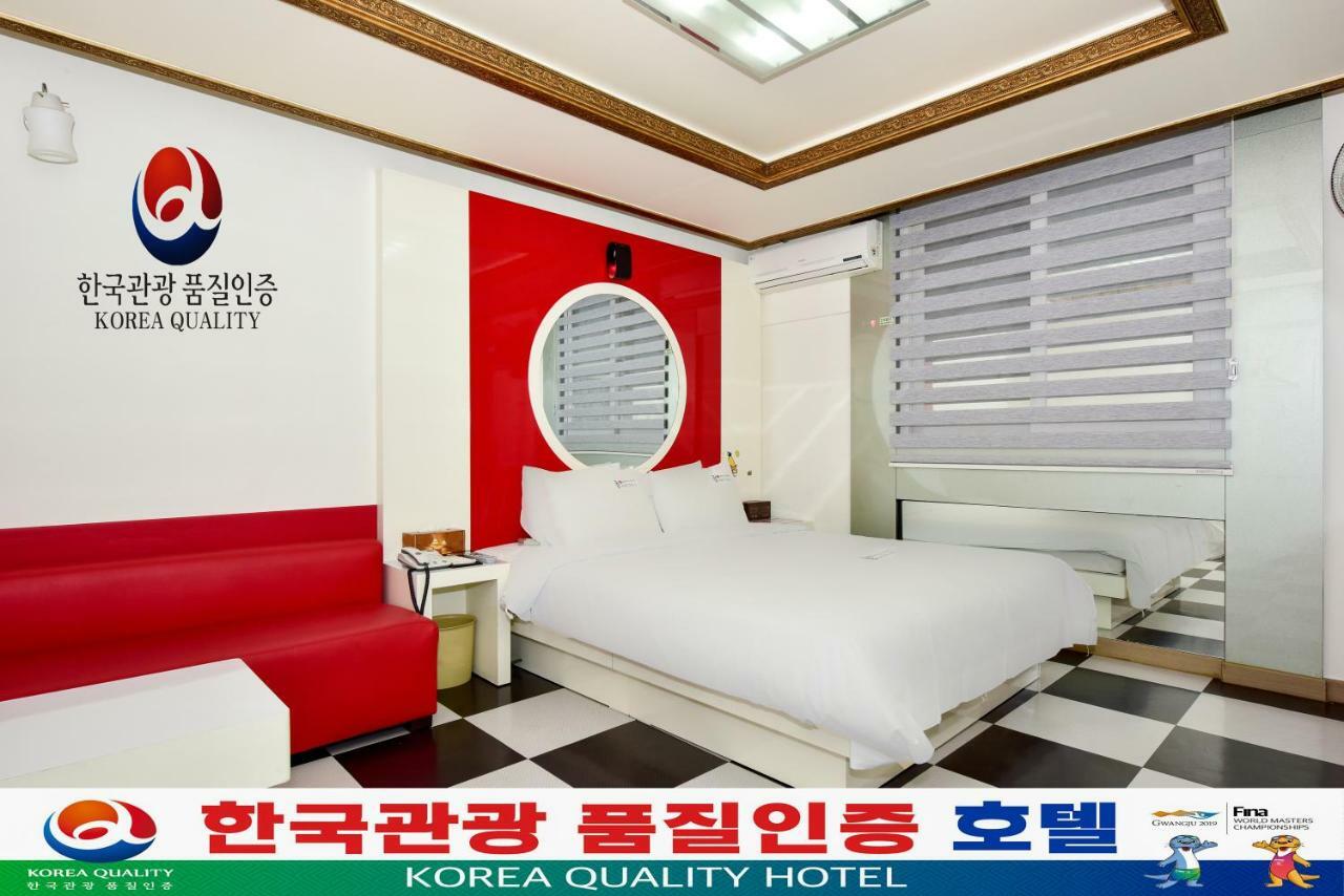 โรงแรมควีน Gwangju Metropolitan City ภายนอก รูปภาพ
